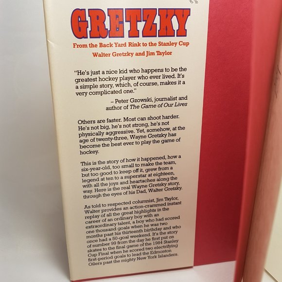 Book Gretzky From the Backyard Rink to the Stanley Cup by Walter Gretzky 1984 - Picture 3 of 15